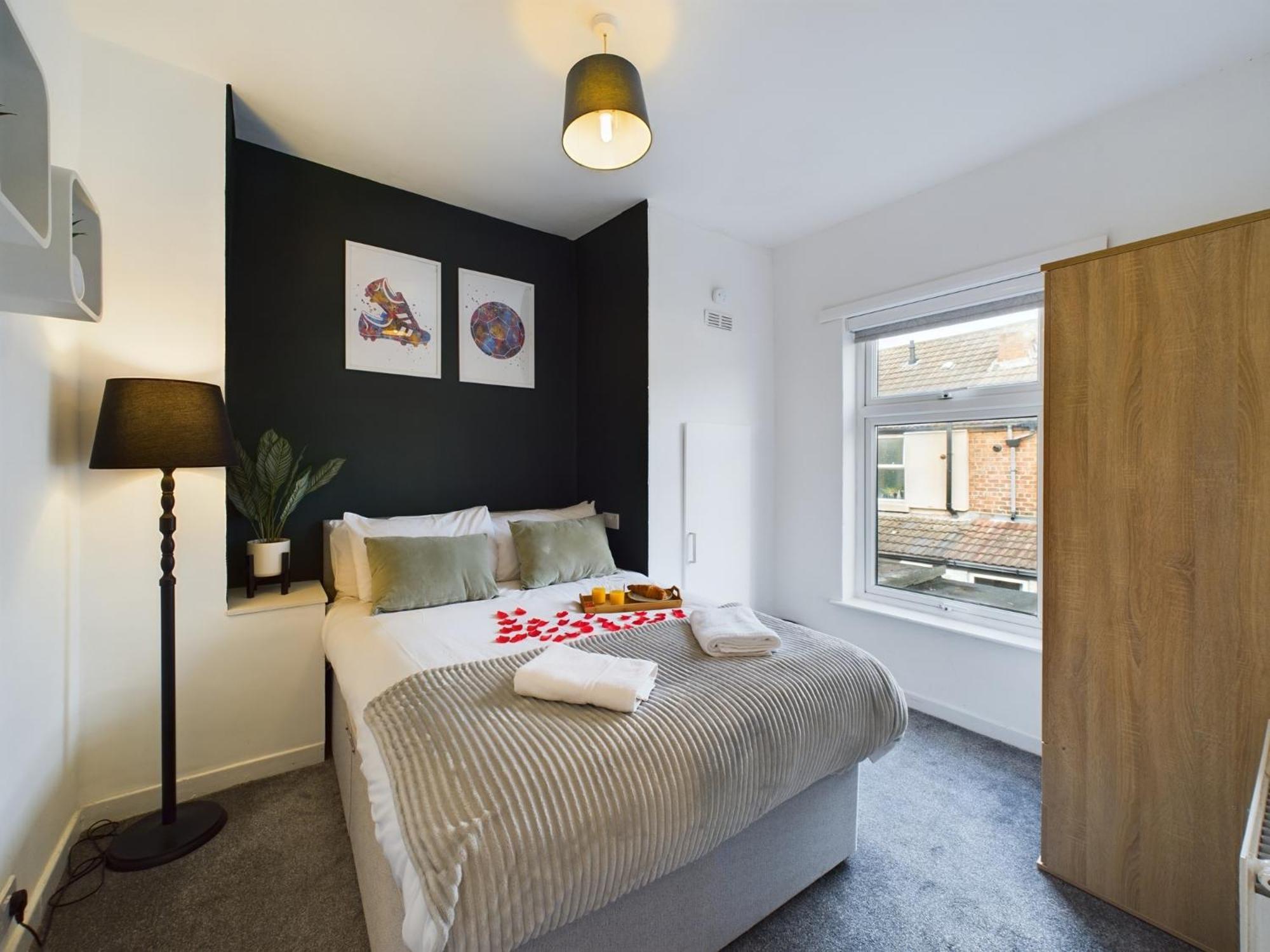 Charming Apartments - Cosy Retreat - Short Drive To City Centre - Free Parking Liverpool Exterior foto