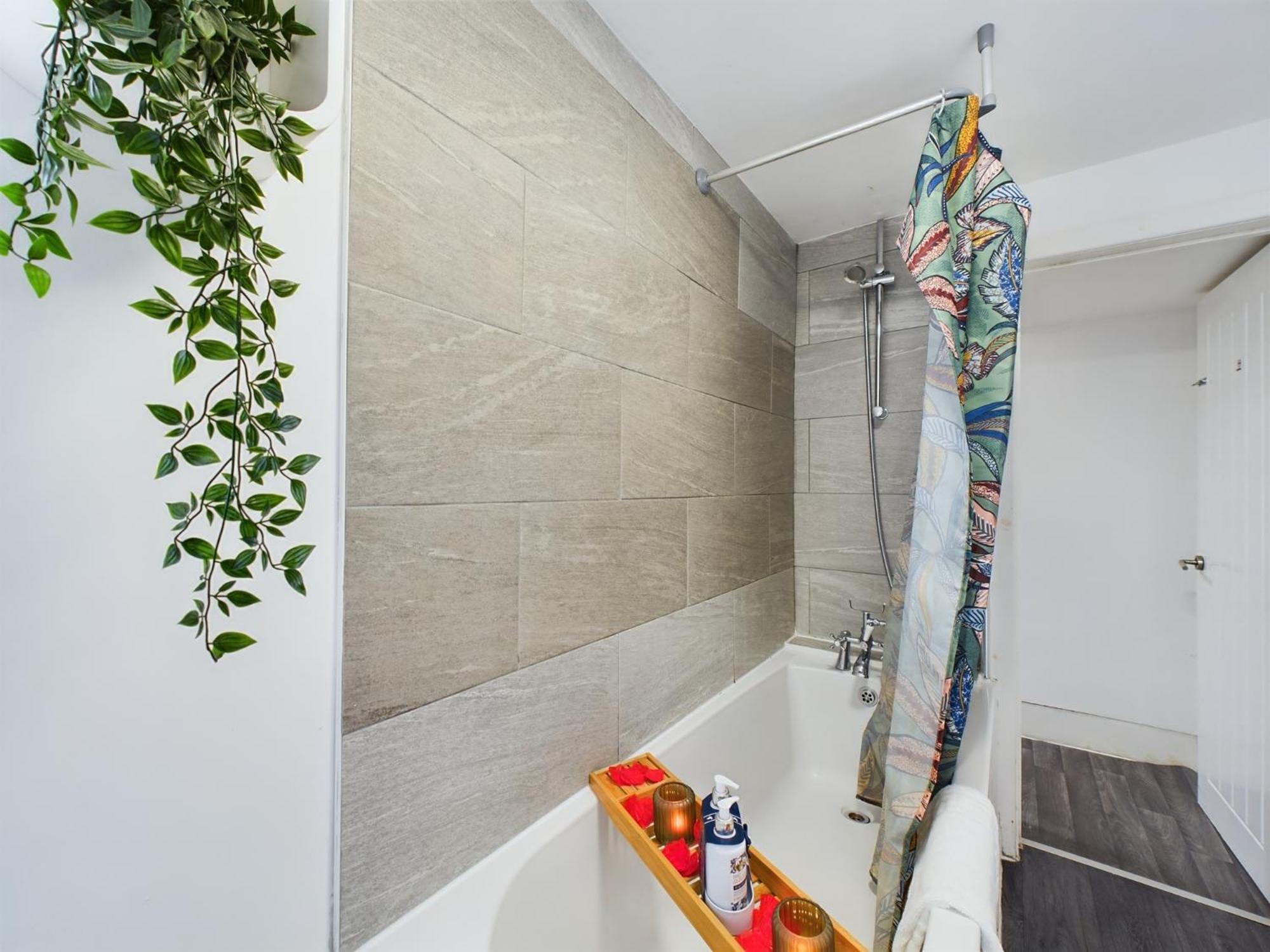 Charming Apartments - Cosy Retreat - Short Drive To City Centre - Free Parking Liverpool Exterior foto